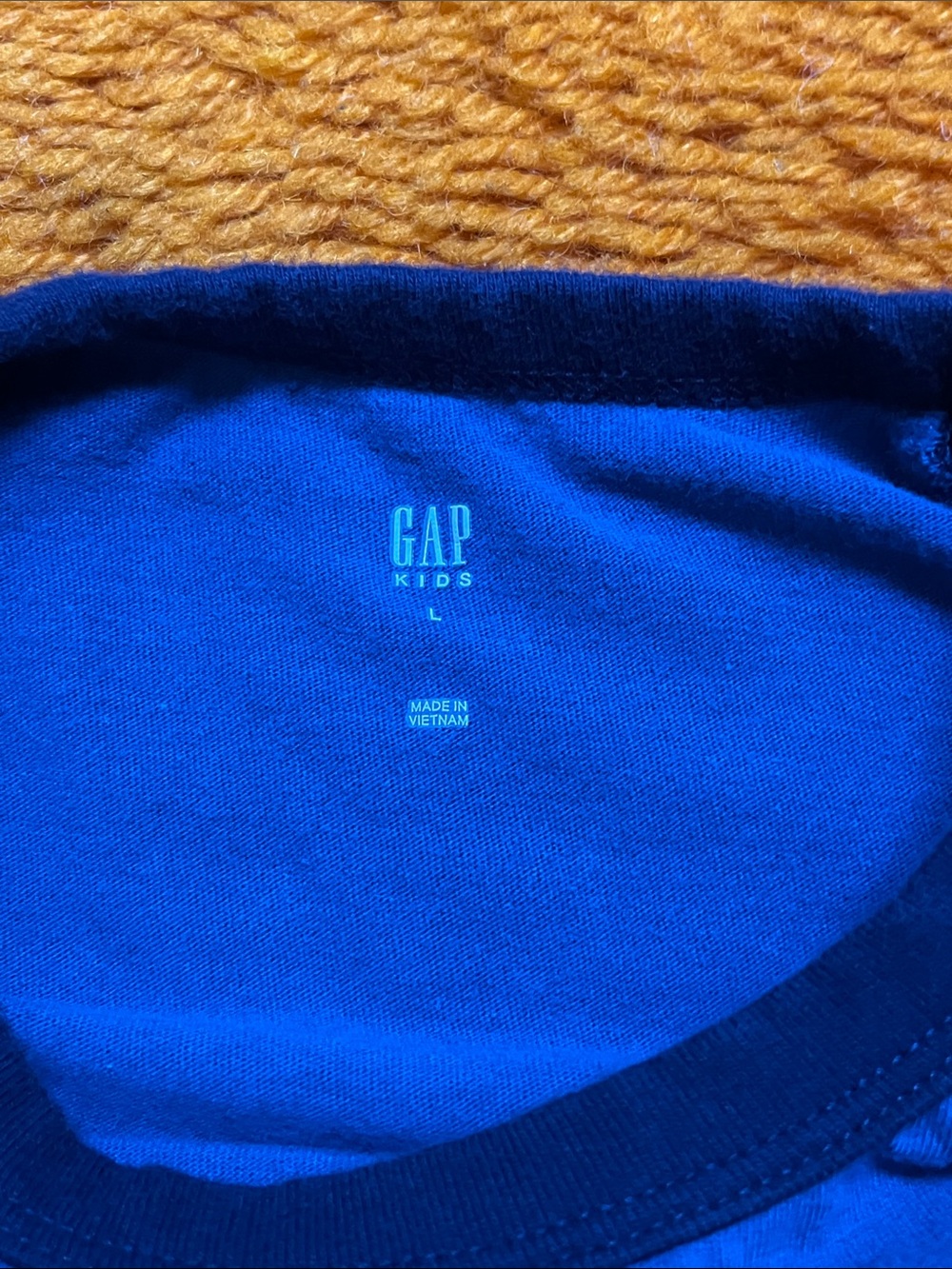 GAP Raglan Tee - Picture 3 of 3